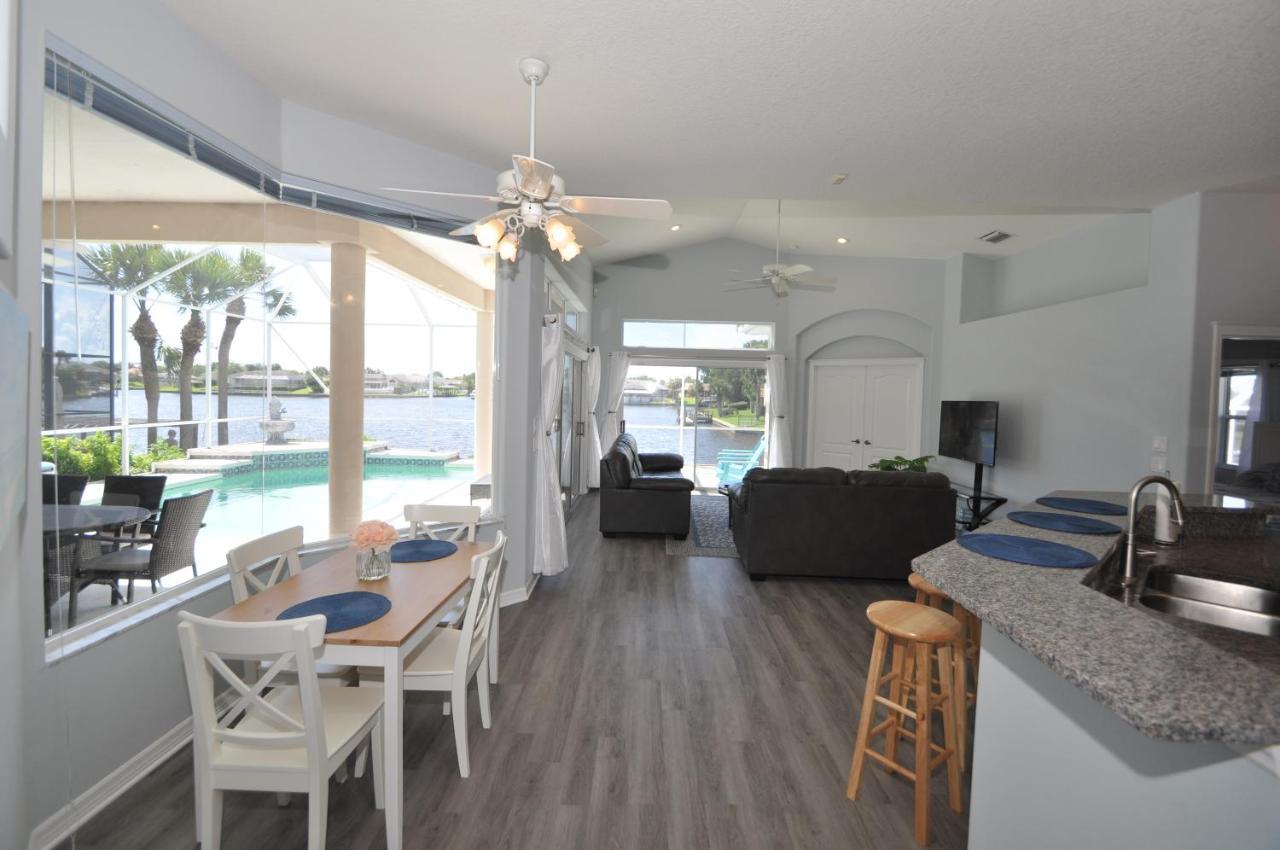 Sunset Bay Beautiful Pool Home - Bring Your Boat Or Jet Ski - Canal With Dock- Sleeps 10 - 4 Bd Palm Coast Exterior photo